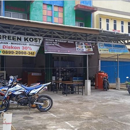 Hostel Greenkost Sintang Exteriér fotografie