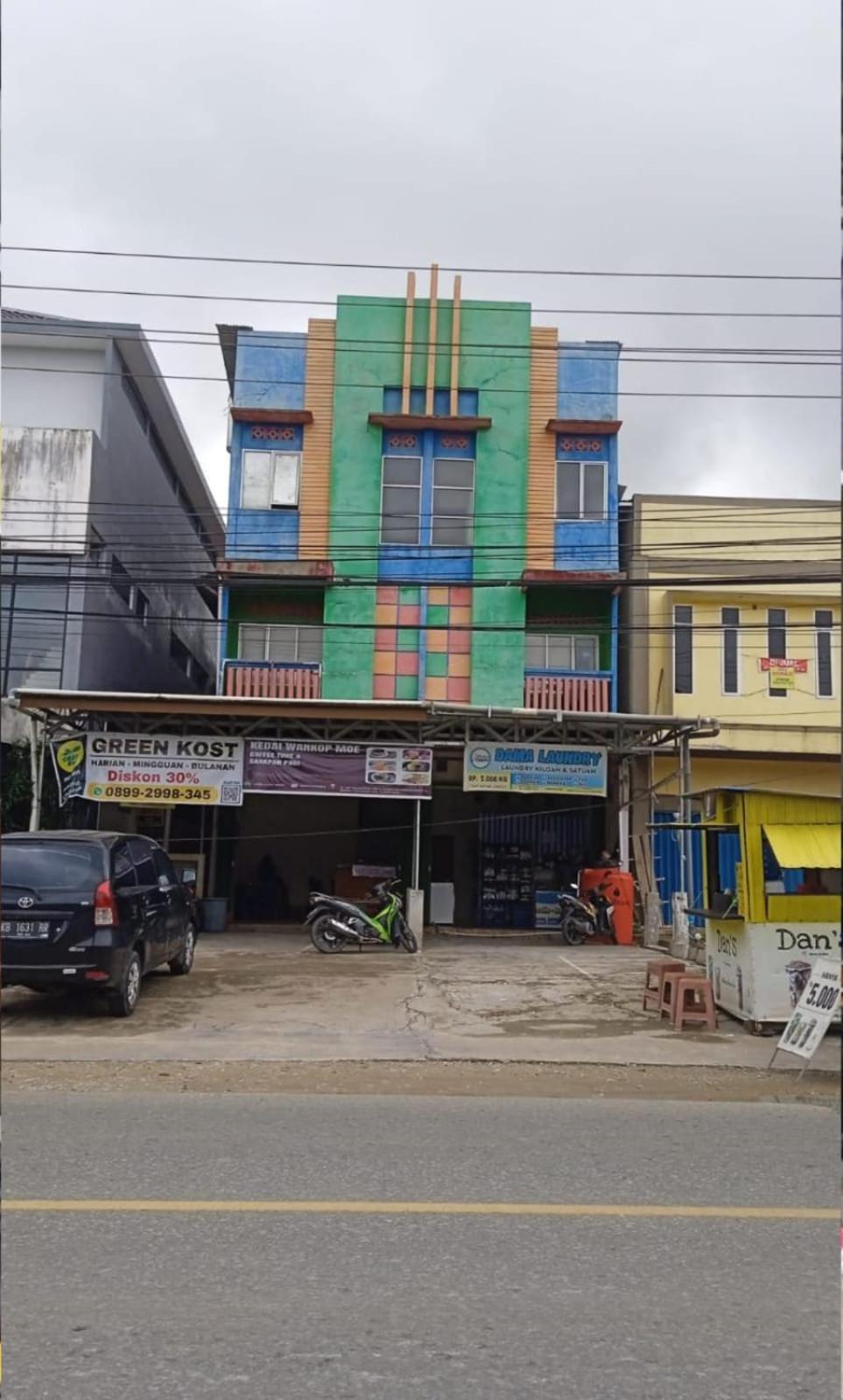 Hostel Greenkost Sintang Exteriér fotografie