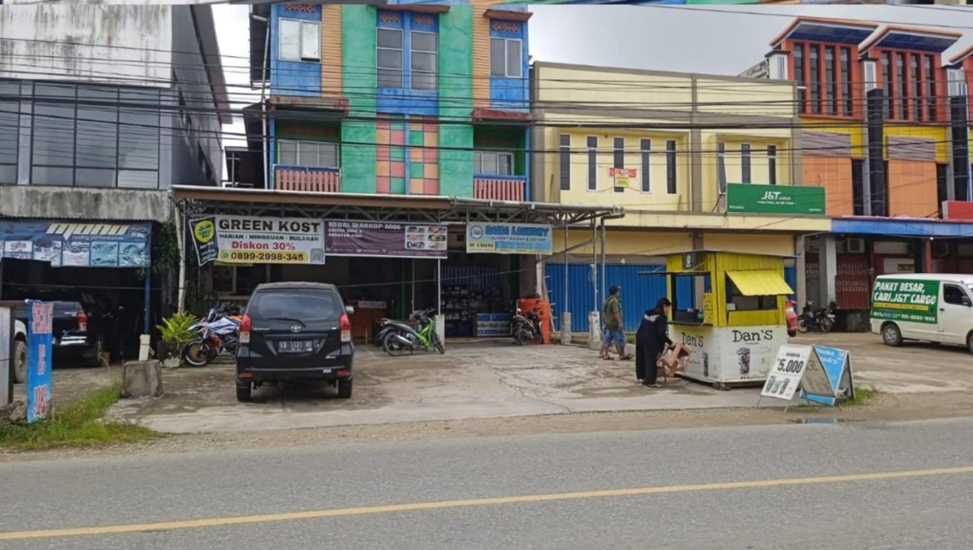 Hostel Greenkost Sintang Exteriér fotografie